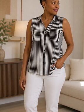 Express Portofino Black & White Striped Sleeveless Button Front Blouse Size Larg